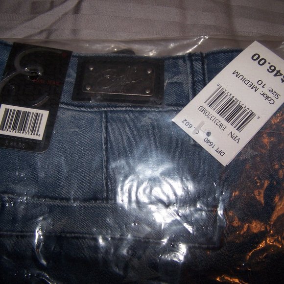 NWT EARL JEANS Blue Jean Shorts Dark Wash W/ STARS - Picture 3 of 5